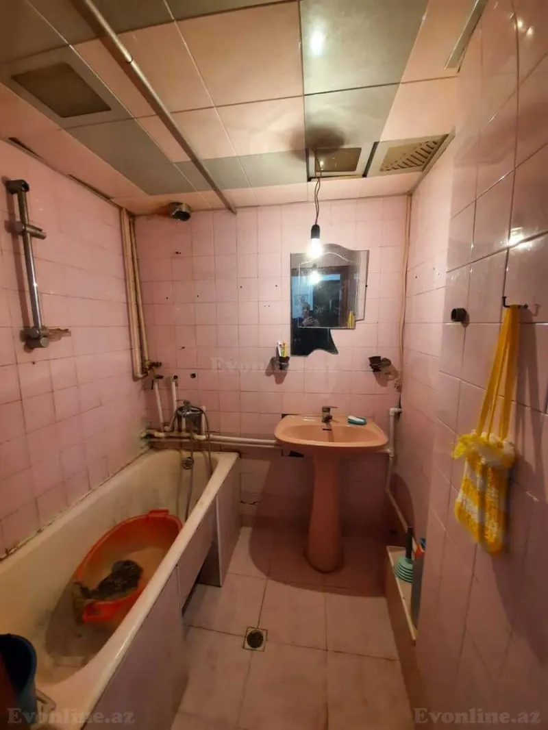 Satılır 2 otaqlı Mənzil Köhnə tikili 70 m² Xətai m. - şəkil 14