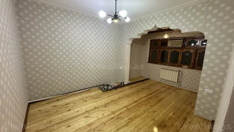 Satılır 3 otaqlı Mənzil Köhnə tikili 85 m² Xalqlar Dostluğu m. - şəkil 3