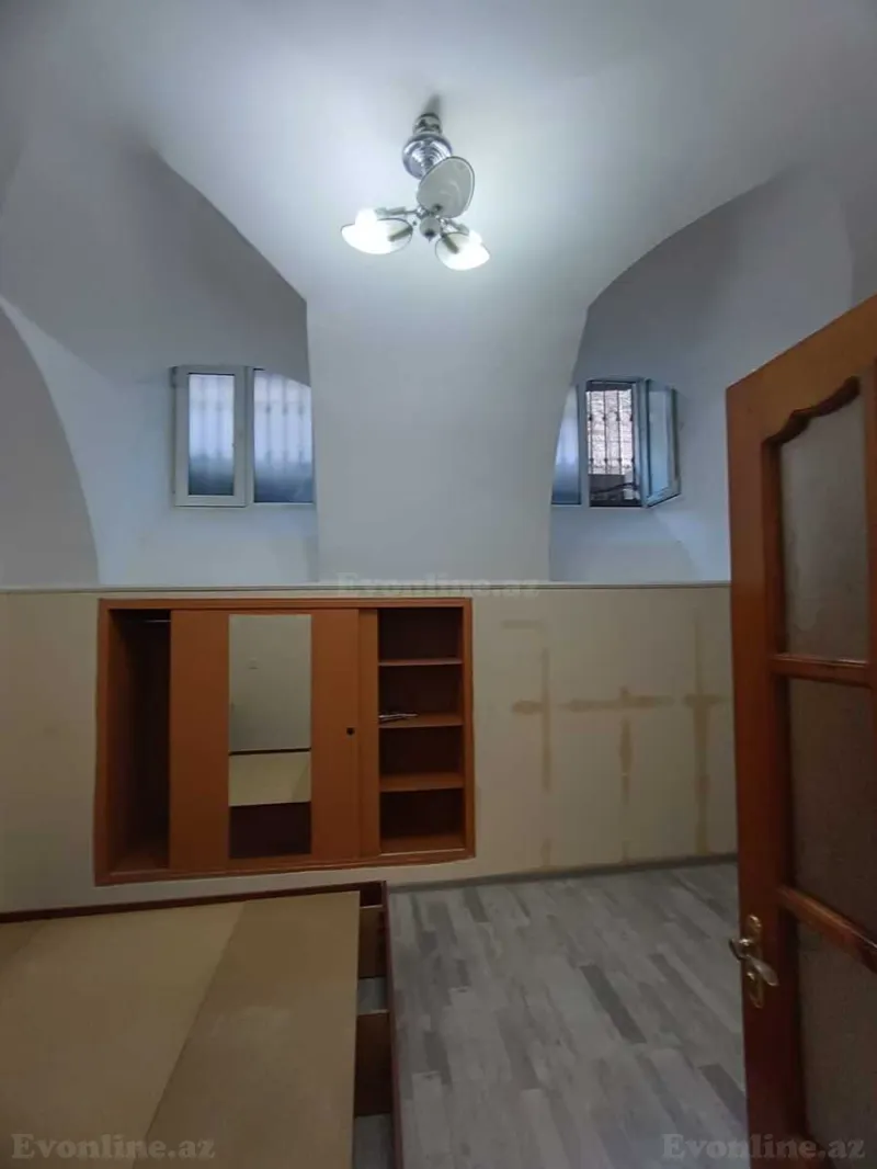 Satılır 3 otaqlı Mənzil Köhnə tikili 65 m² İçərişəhər m. - şəkil 6