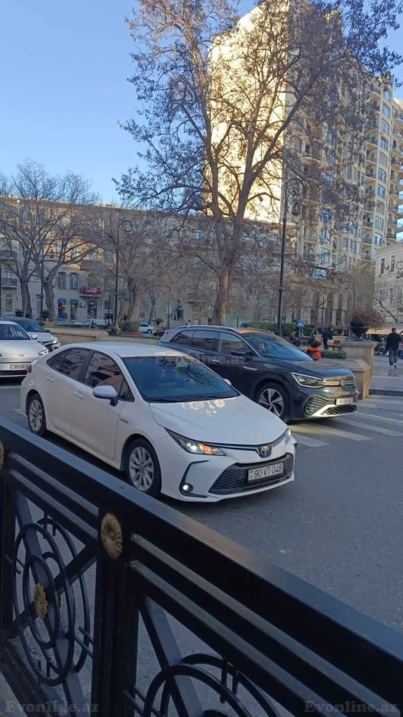 Satılır 3 otaqlı Mənzil Köhnə tikili 65 m² İçərişəhər m. - şəkil 18