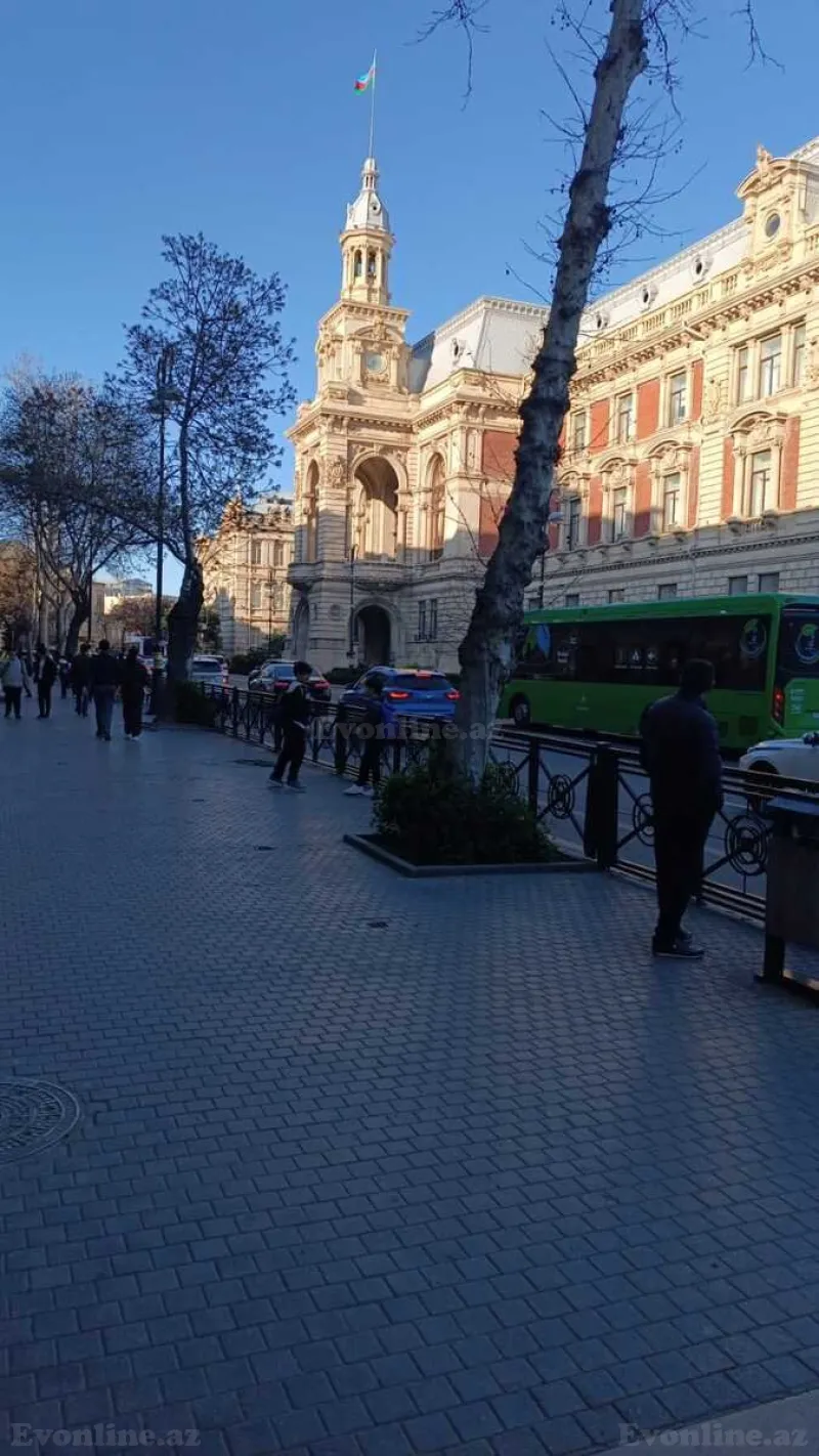 Satılır 3 otaqlı Mənzil Köhnə tikili 65 m² İçərişəhər m. - şəkil 19