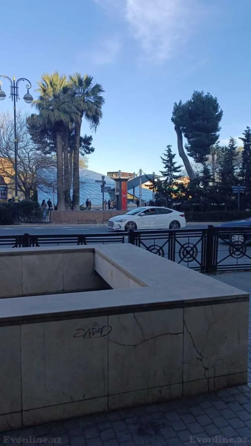 Satılır 3 otaqlı Mənzil Köhnə tikili 65 m² İçərişəhər m. - şəkil 22