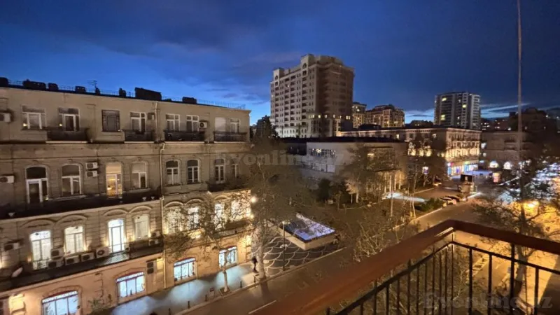 Kirayə verilir 3 otaqlı Mənzil Köhnə tikili 130 m² Sahil m. - şəkil 10