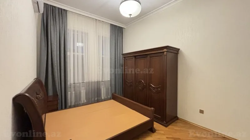 Kirayə verilir 3 otaqlı Mənzil Köhnə tikili 130 m² Sahil m. - şəkil 12