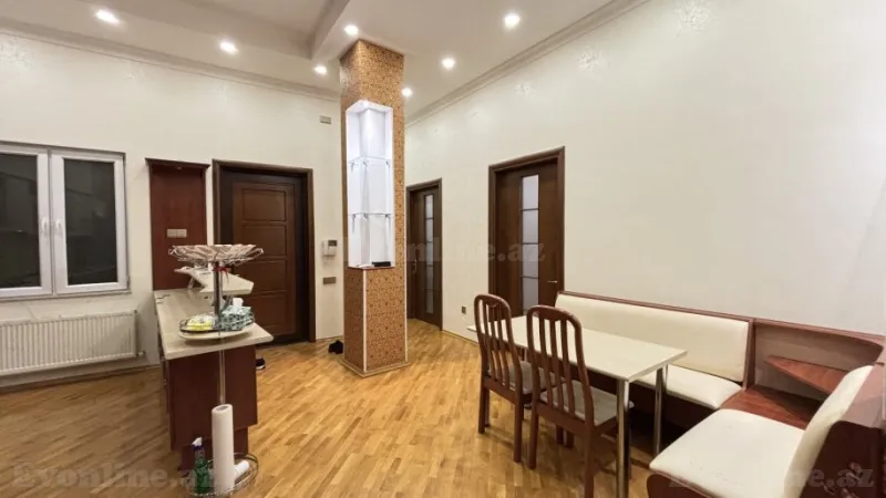 Kirayə verilir 3 otaqlı Mənzil Köhnə tikili 130 m² Sahil m. - şəkil 14