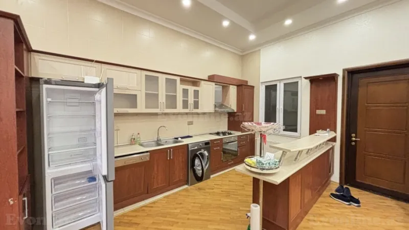 Kirayə verilir 3 otaqlı Mənzil Köhnə tikili 130 m² Sahil m. - şəkil 15