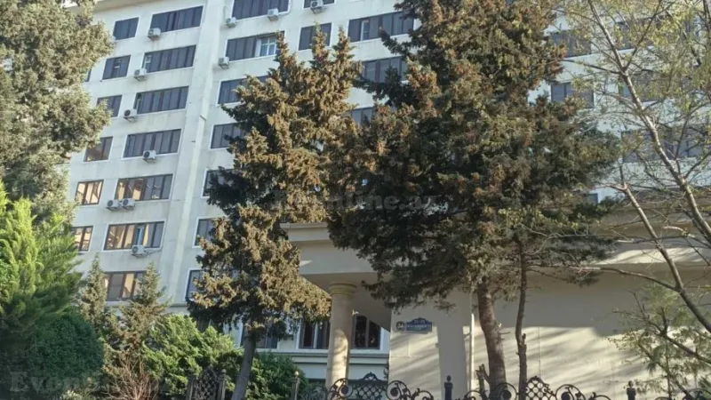 Satılır 2 otaqlı Mənzil Köhnə tikili 85 m² 28 May m.