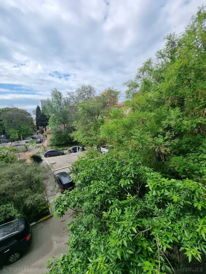 Satılır 2 otaqlı Mənzil Köhnə tikili 85 m² 28 May m. - şəkil 5