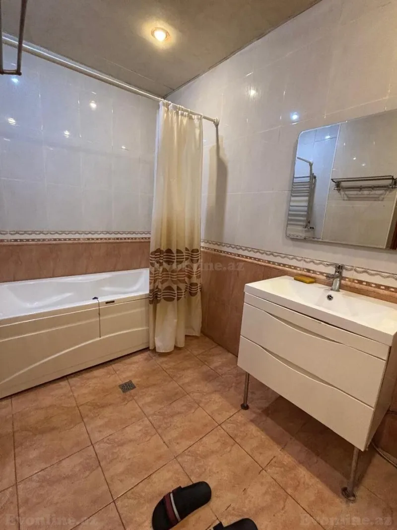 Satılır 4 otaqlı Mənzil Yeni tikili 250 m² Xətai m. - şəkil 12