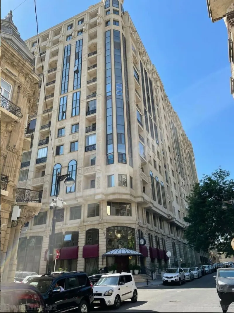 Kirayə verilir 3 otaqlı Mənzil Yeni tikili 110 m² İçərişəhər m.