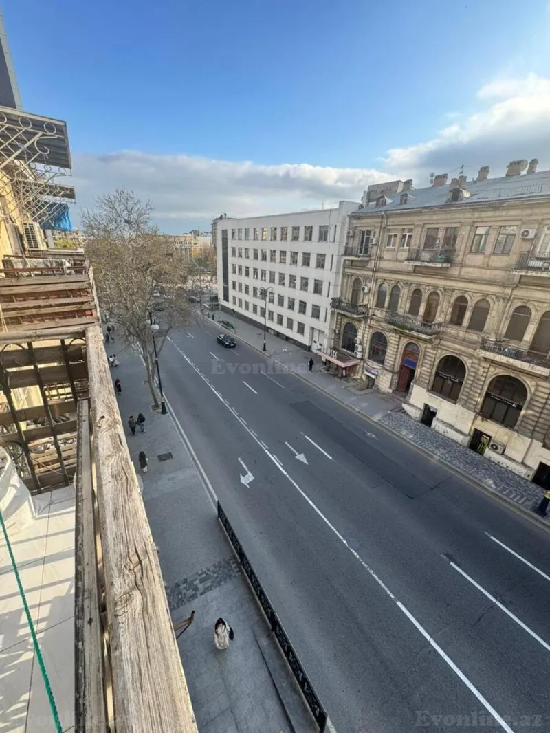 Satılır 2 otaqlı Mənzil Köhnə tikili 70 m² 28 May m. - şəkil 11