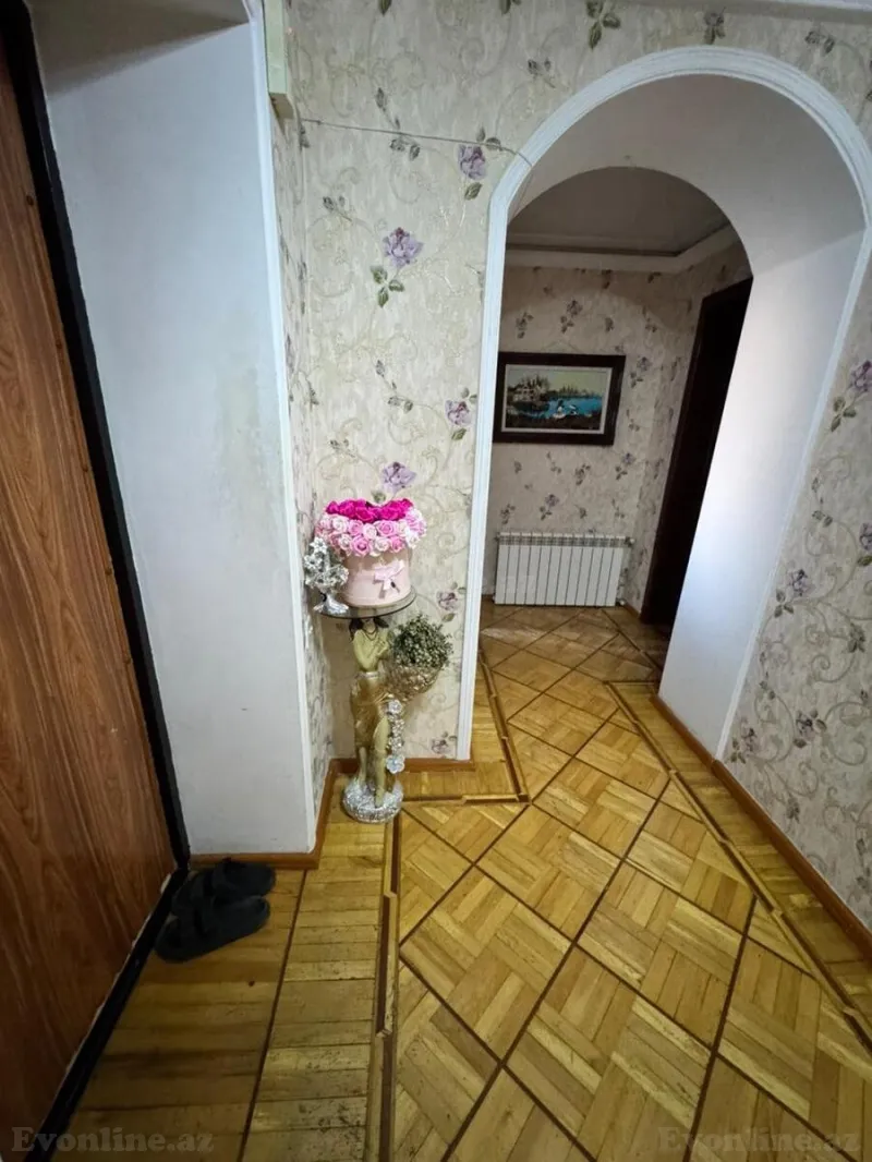 Satılır 2 otaqlı Mənzil Köhnə tikili 70 m² 28 May m. - şəkil 21