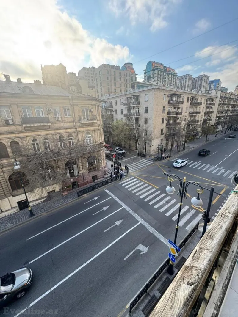 Satılır 2 otaqlı Mənzil Köhnə tikili 70 m² 28 May m. - şəkil 26