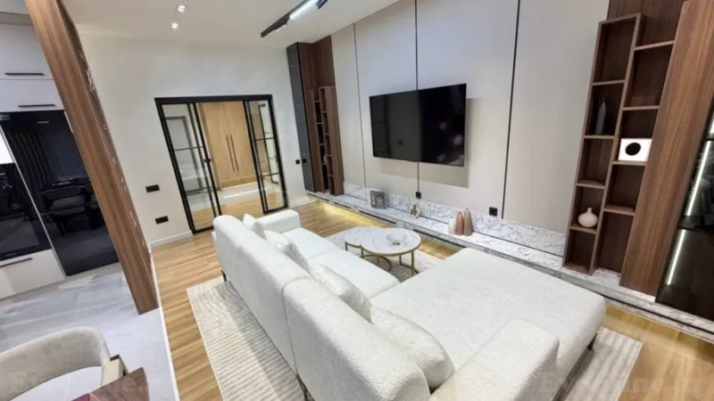 Kirayə verilir 3 otaqlı Mənzil Yeni tikili 104 m² Xətai r.