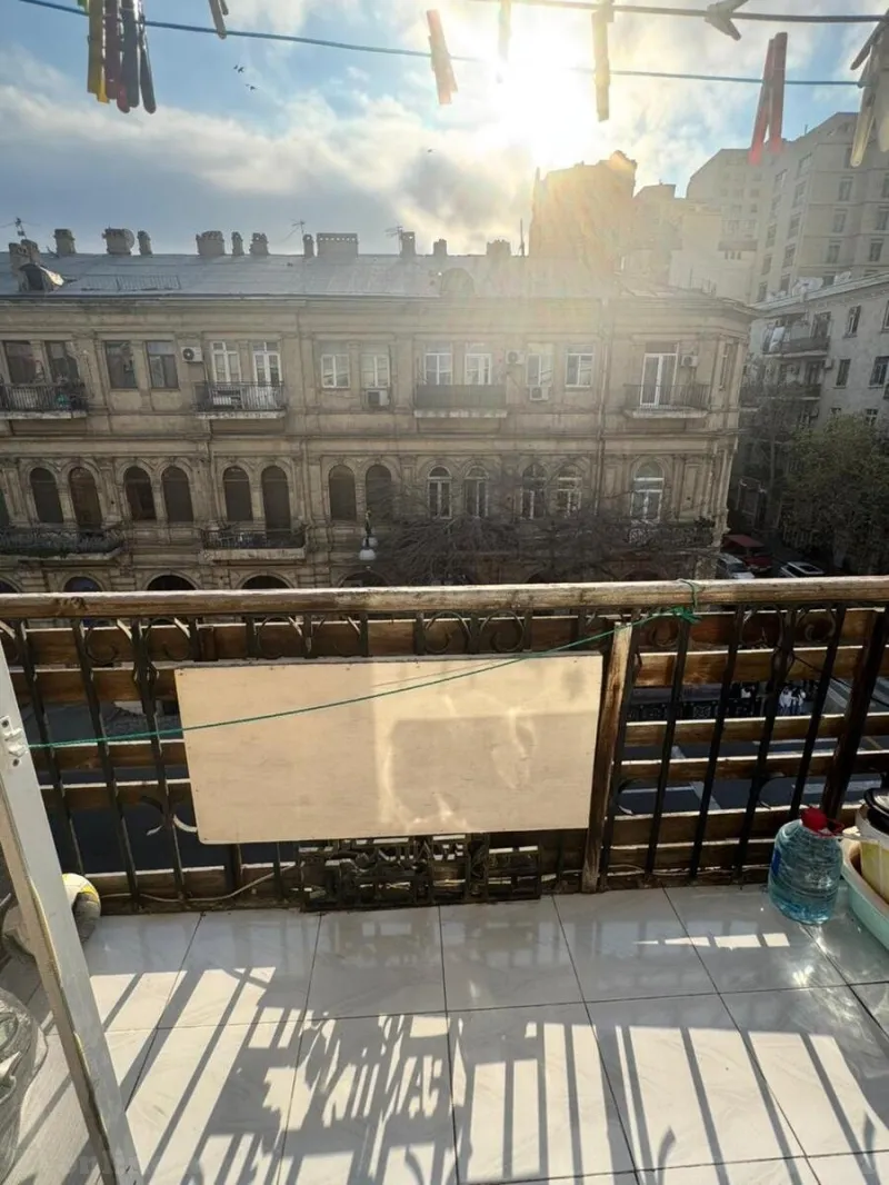 Satılır 2 otaqlı Mənzil Köhnə tikili 61 m² 28 May m. - şəkil 16