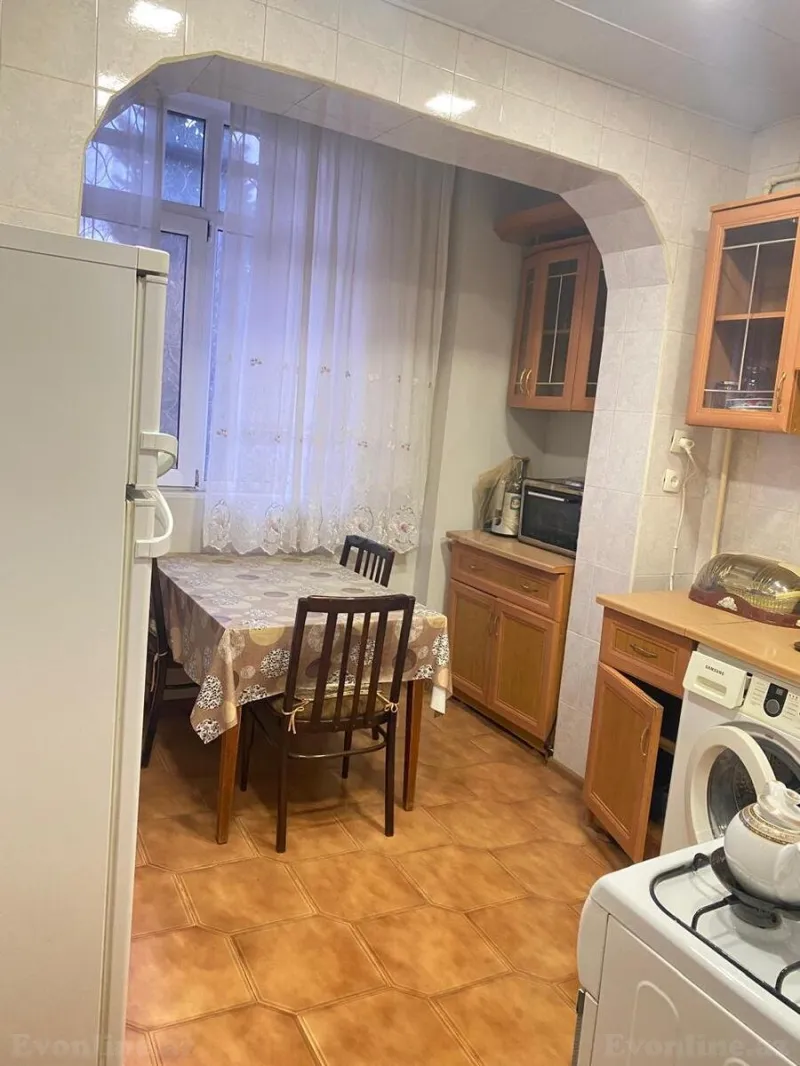 Satılır 4 otaqlı Mənzil Köhnə tikili 110 m² Əhmədli m. - şəkil 4