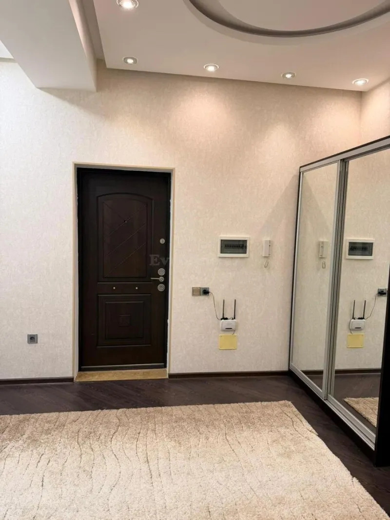 Kirayə verilir 2 otaqlı Mənzil Yeni tikili 100 m² Gənclik m. - şəkil 5