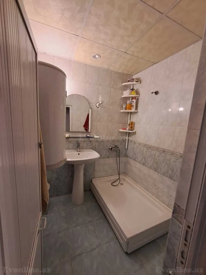 Satılır 5 otaqlı Mənzil Köhnə tikili 125 m² Suraxanı r. - şəkil 19