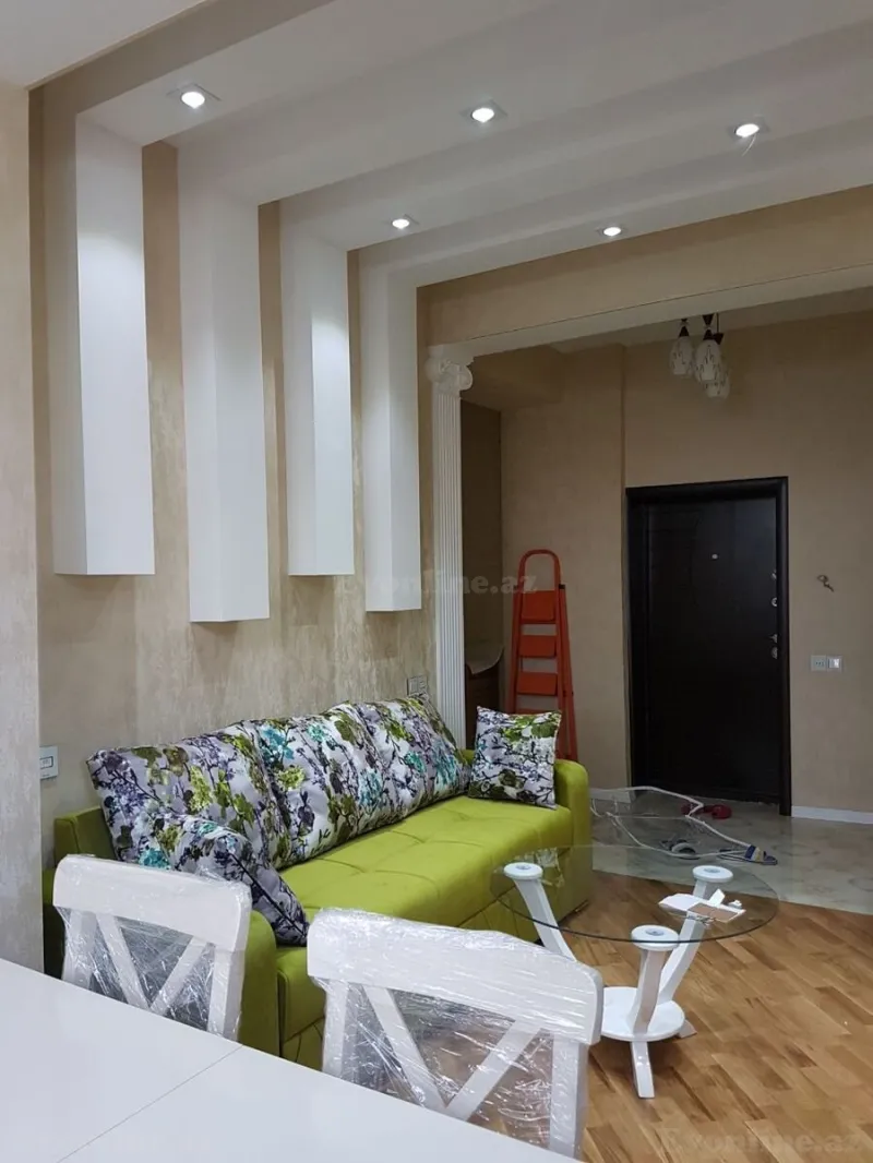Kirayə verilir 2 otaqlı Mənzil Yeni tikili 45 m² 28 May m. - şəkil 3
