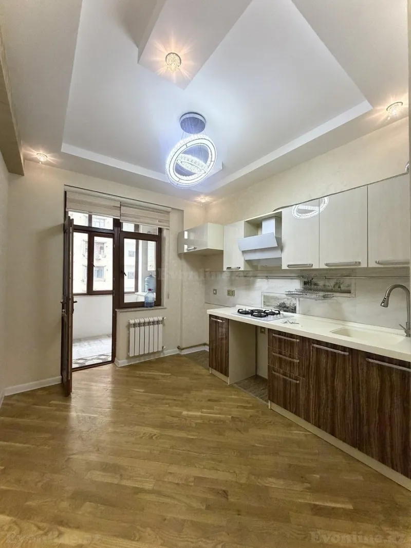 Satılır 2 otaqlı Mənzil Yeni tikili 76 m² İnşaatçılar m.