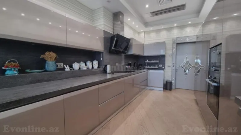 Satılır 4 otaqlı Mənzil Yeni tikili 239 m² Nizami m. - şəkil 12