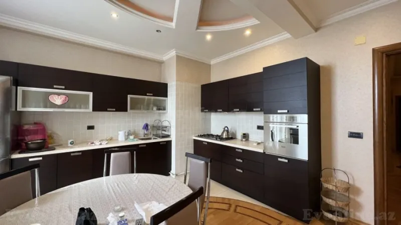 Satılır 4 otaqlı Mənzil Yeni tikili 185 m² Elmlər Akademiyası m. - şəkil 10