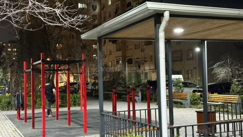 Satılır 3 otaqlı Mənzil Köhnə tikili 80 m² Xalqlar Dostluğu m.