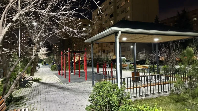 Satılır 3 otaqlı Mənzil Köhnə tikili 80 m² Xalqlar Dostluğu m. - şəkil 2