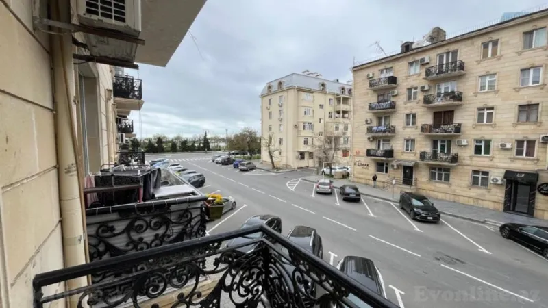 Satılır 2 otaqlı Mənzil Köhnə tikili 70 m² Xətai m. - şəkil 4