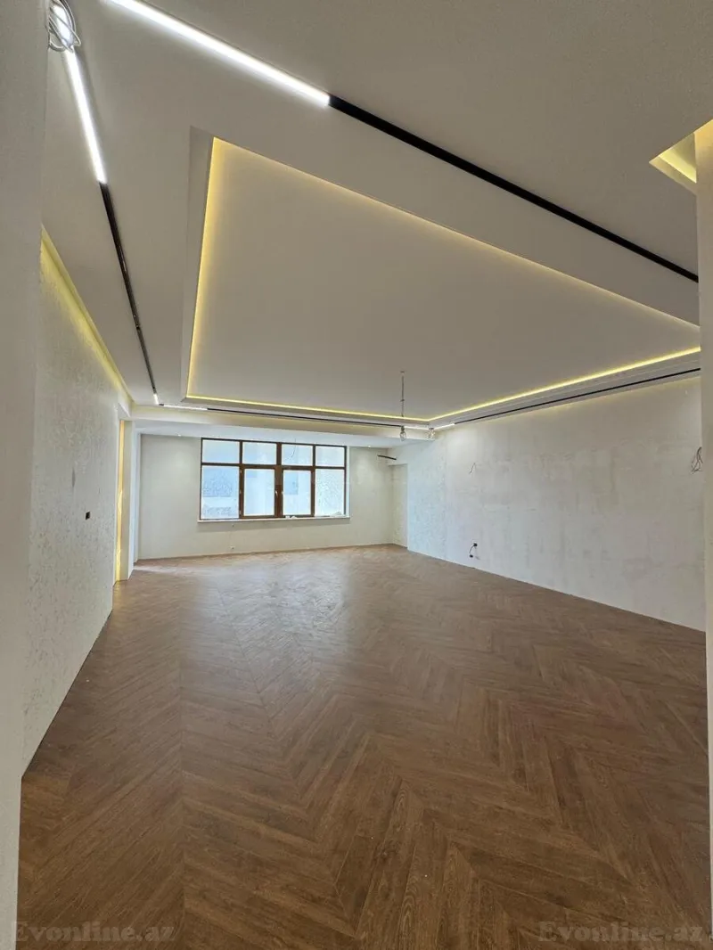 Satılır 4 otaqlı Mənzil Yeni tikili 210 m² 28 May m. - şəkil 4