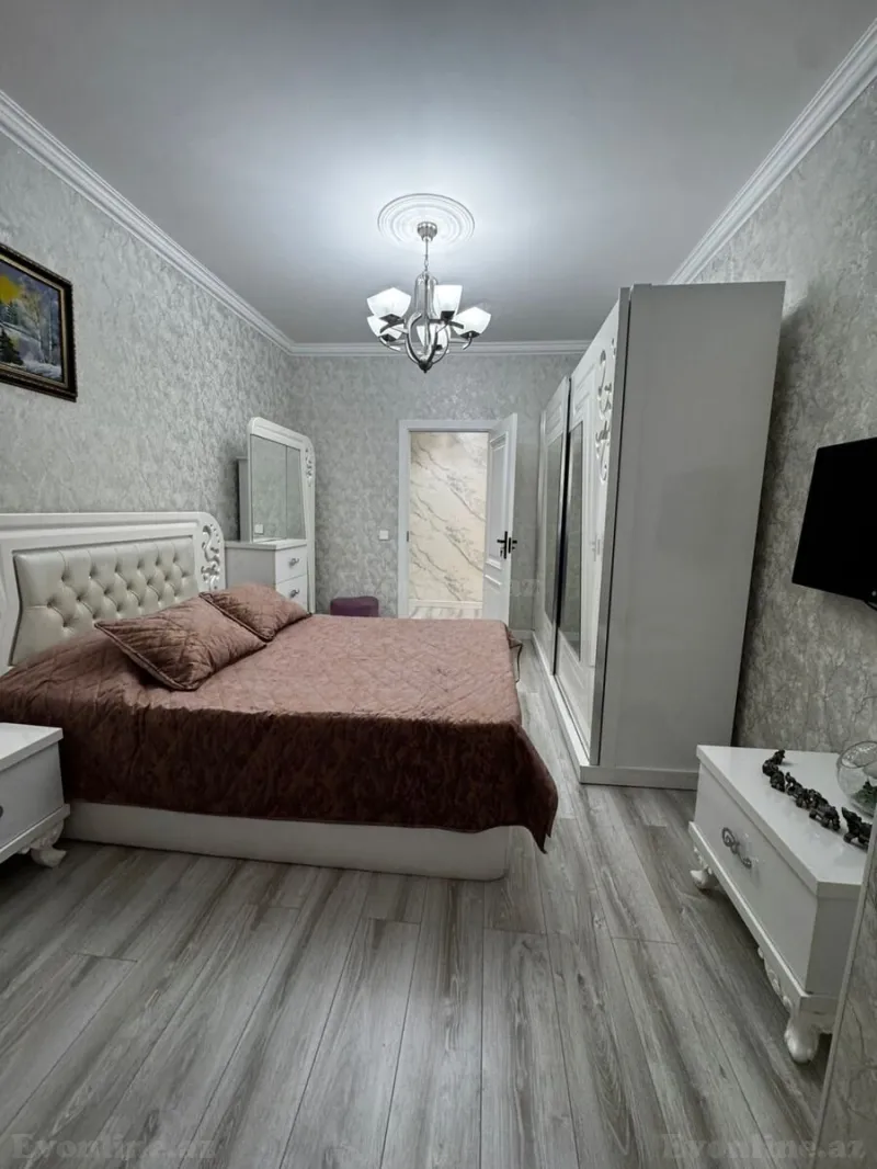 Satılır 2 otaqlı Mənzil Köhnə tikili 65 m² 8-ci mikrorayon - şəkil 6