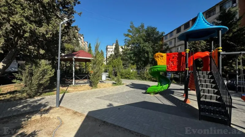 Satılır 2 otaqlı Mənzil Köhnə tikili 65 m² 8-ci mikrorayon - şəkil 18