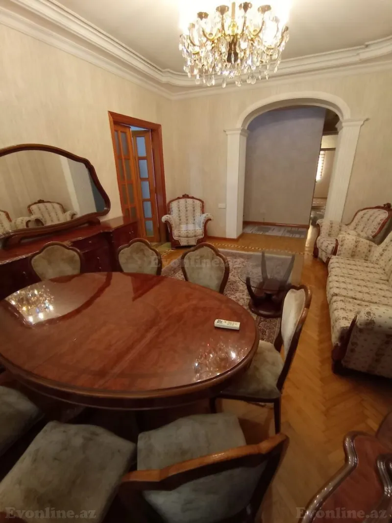 Kirayə verilir 4 otaqlı Mənzil Köhnə tikili 100 m² Sahil m. - şəkil 2