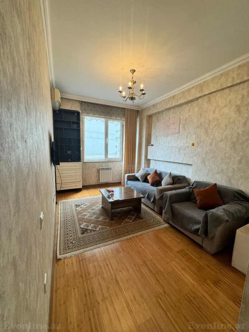 Kirayə verilir 2 otaqlı Mənzil Köhnə tikili 65 m² İnşaatçılar m.