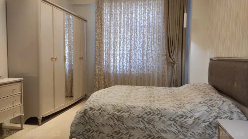 Kirayə verilir 3 otaqlı Mənzil Yeni tikili 170 m² Elmlər Akademiyası m. - şəkil 4