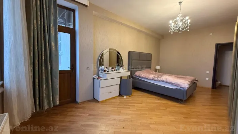 Satılır 3 otaqlı Mənzil Yeni tikili 147 m² 8 Noyabr m. - şəkil 4