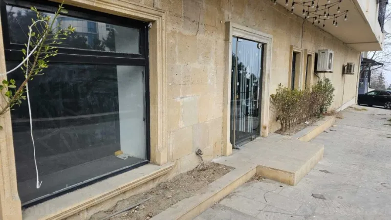 2 otaqlı Ofis 140 m² Nizami m. Kirayə verilir