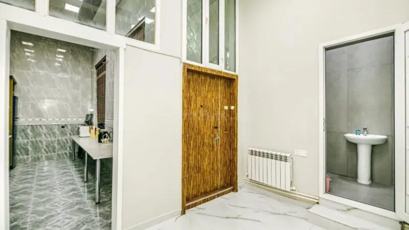 Kirayə verilir 5 otaqlı Mənzil Köhnə tikili 220 m² Sahil m. - şəkil 10