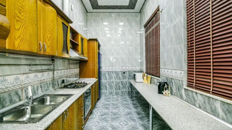 Kirayə verilir 5 otaqlı Mənzil Köhnə tikili 220 m² Sahil m. - şəkil 22