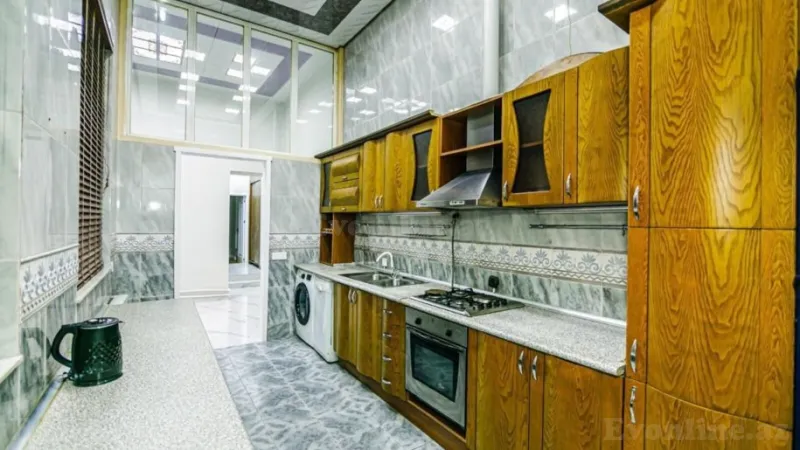 Kirayə verilir 5 otaqlı Mənzil Köhnə tikili 220 m² Sahil m. - şəkil 25