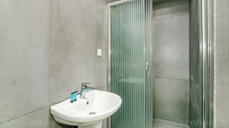 Kirayə verilir 5 otaqlı Mənzil Köhnə tikili 220 m² Sahil m. - şəkil 29