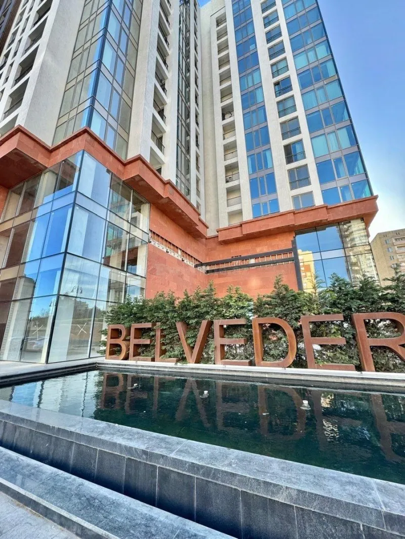 Satılır 4 otaqlı Mənzil Yeni tikili 230 m² Elmlər Akademiyası m.