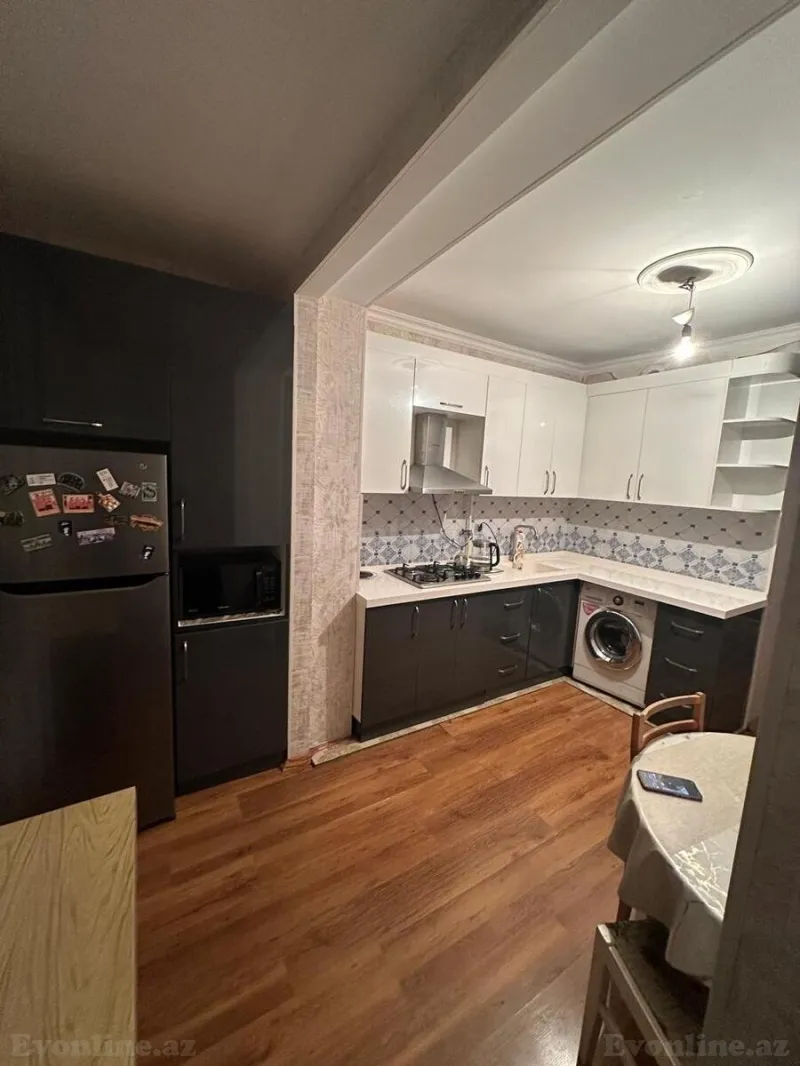 Satılır 2 otaqlı Mənzil Köhnə tikili 65 m² 8-ci mikrorayon - şəkil 6