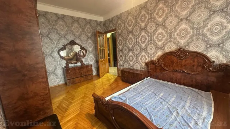 Kirayə verilir 3 otaqlı Mənzil Köhnə tikili 75 m² Həzi Aslanov