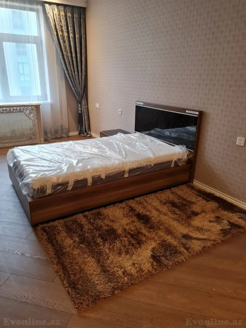Kirayə verilir 4 otaqlı Mənzil Yeni tikili 220 m² Xətai r. - şəkil 12