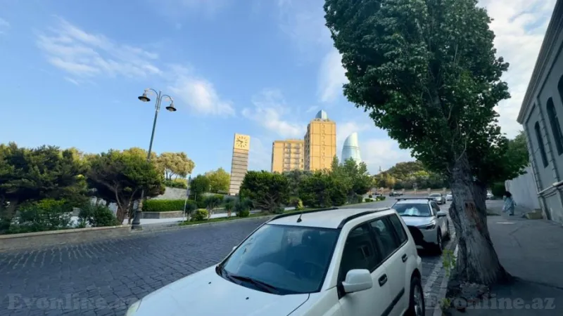 Kirayə verilir 2 otaqlı Mənzil Köhnə tikili 45 m² İçərişəhər m.