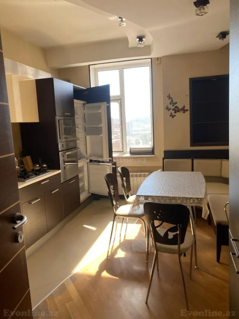 Kirayə verilir 3 otaqlı Mənzil Yeni tikili 117 m² 28 May m. - şəkil 3