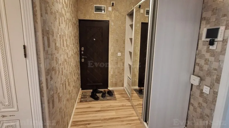 3 otaqlı Mənzil 80 m² 8-ci mikrorayon Kirayə verilir