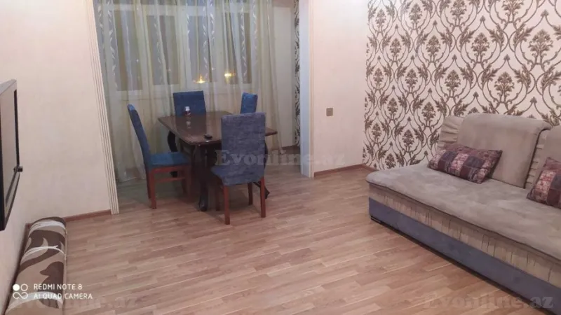 Satılır 3 otaqlı Mənzil Köhnə tikili 70 m² Sumqayıt
