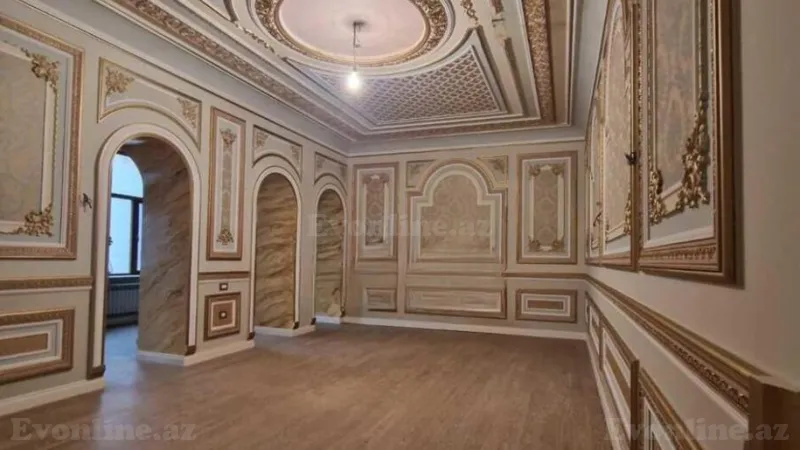 Satılır 4 otaqlı Mənzil Köhnə tikili 220 m² Sahil m. - şəkil 3